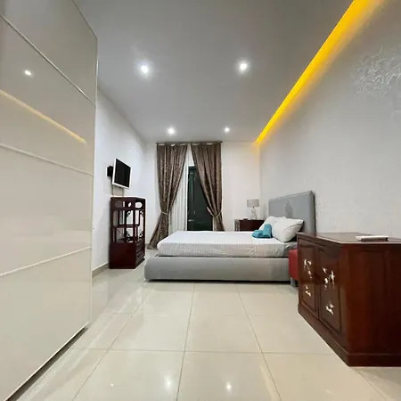 Modern 2 Bedroom Next To The Promenade R2 Appartement *