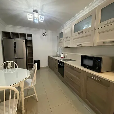 Modern 2 Bedroom Next To The Promenade R2