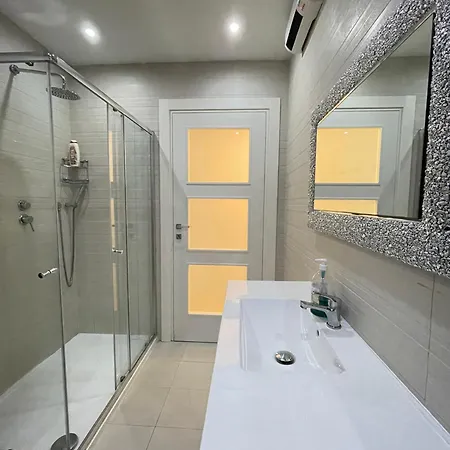 Appartement Modern 2 Bedroom Next To The Promenade R2